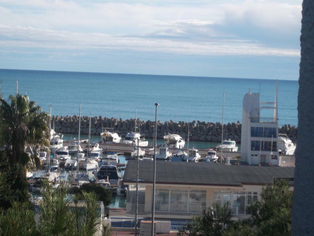 Apartamento con vistas al puerto deportivo Las Fuentes Alcossebre Exterior foto